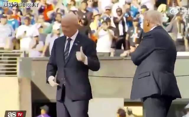 笑喷!特朗普给切尔西颁奖顺手把一块奖牌揣兜里,因凡蒂诺点赞默许